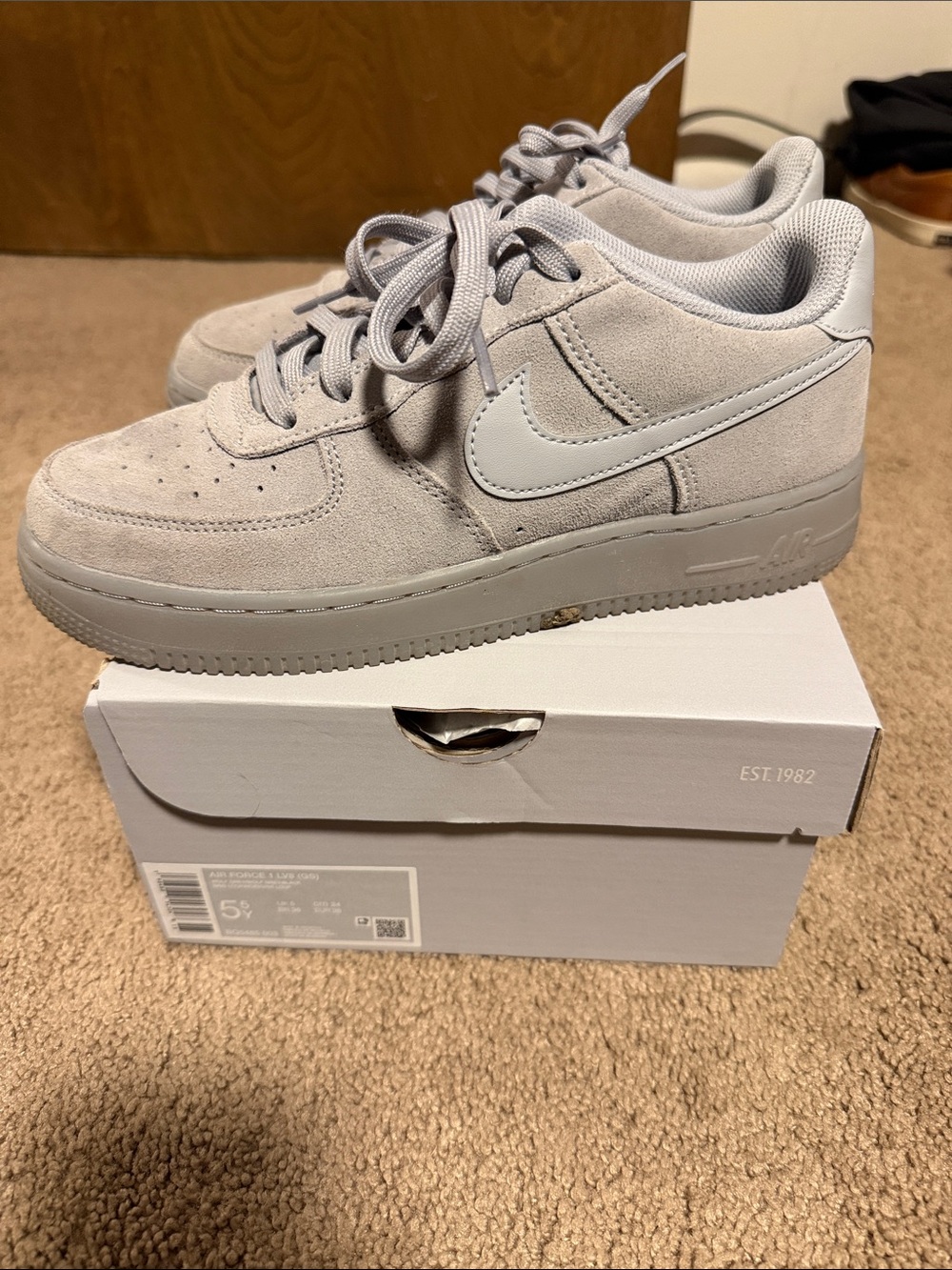 Airforce 1 gray size 5.5 worn once